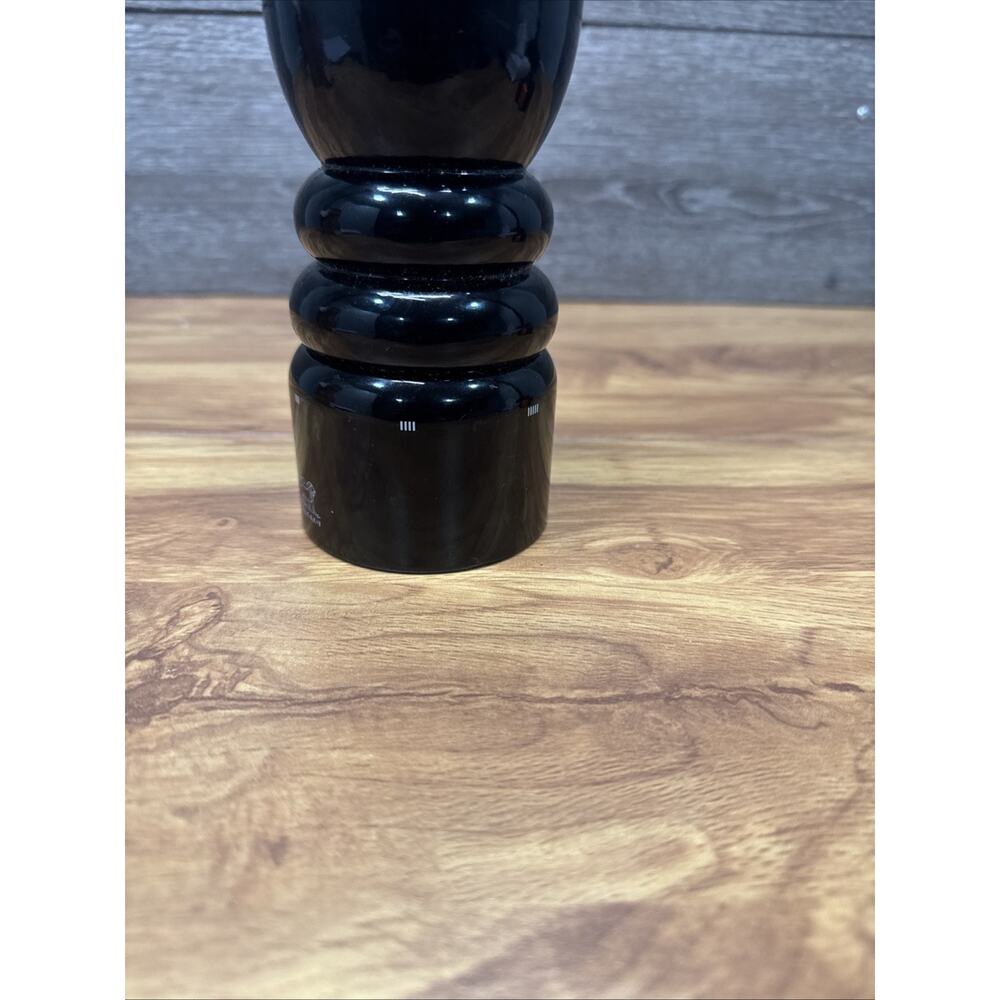 Peugeot Paris Black Lacquer Extra-Large Pepper Mill 16” Tall - Picture 7 of 7